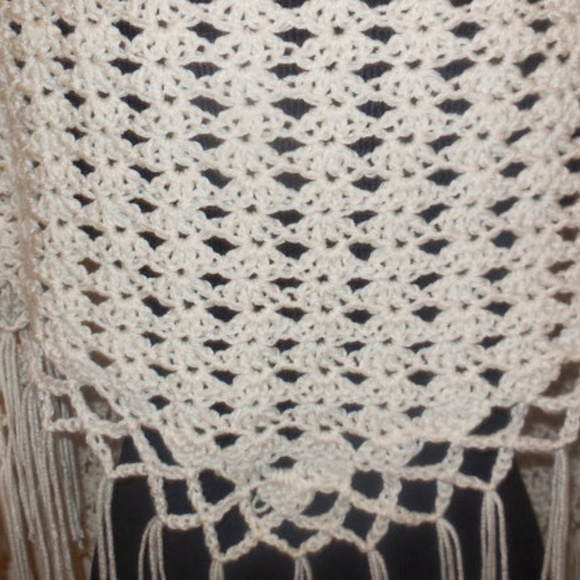 Crochet Shawl Long Fringe Scarf Triangle Handmade - Picture 2 of 7